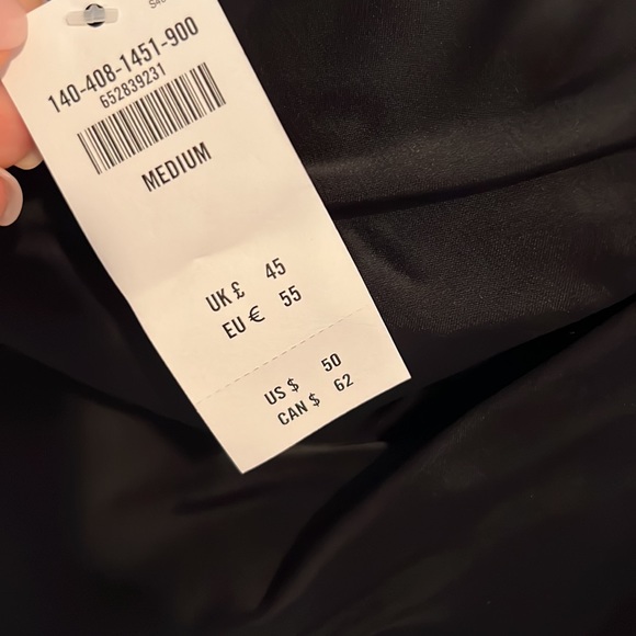 NWT Abercrombie & Fitch satin crop - Picture 3 of 4